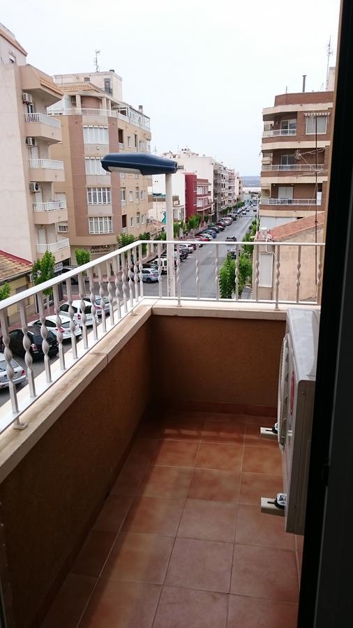Apartamento Torrevieja Exterior foto